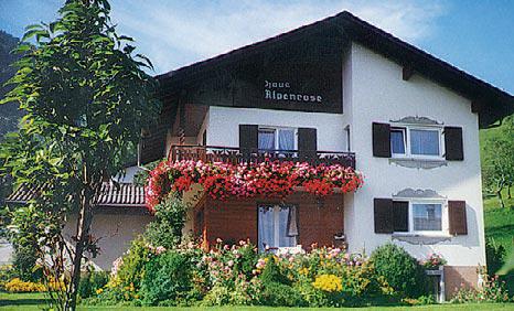Haus Alpenrose Gurtis
